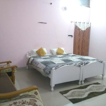 Hotel Shri Mahant Orchha 5 Mint Walking From Ram Raja Temple Εξωτερικό φωτογραφία