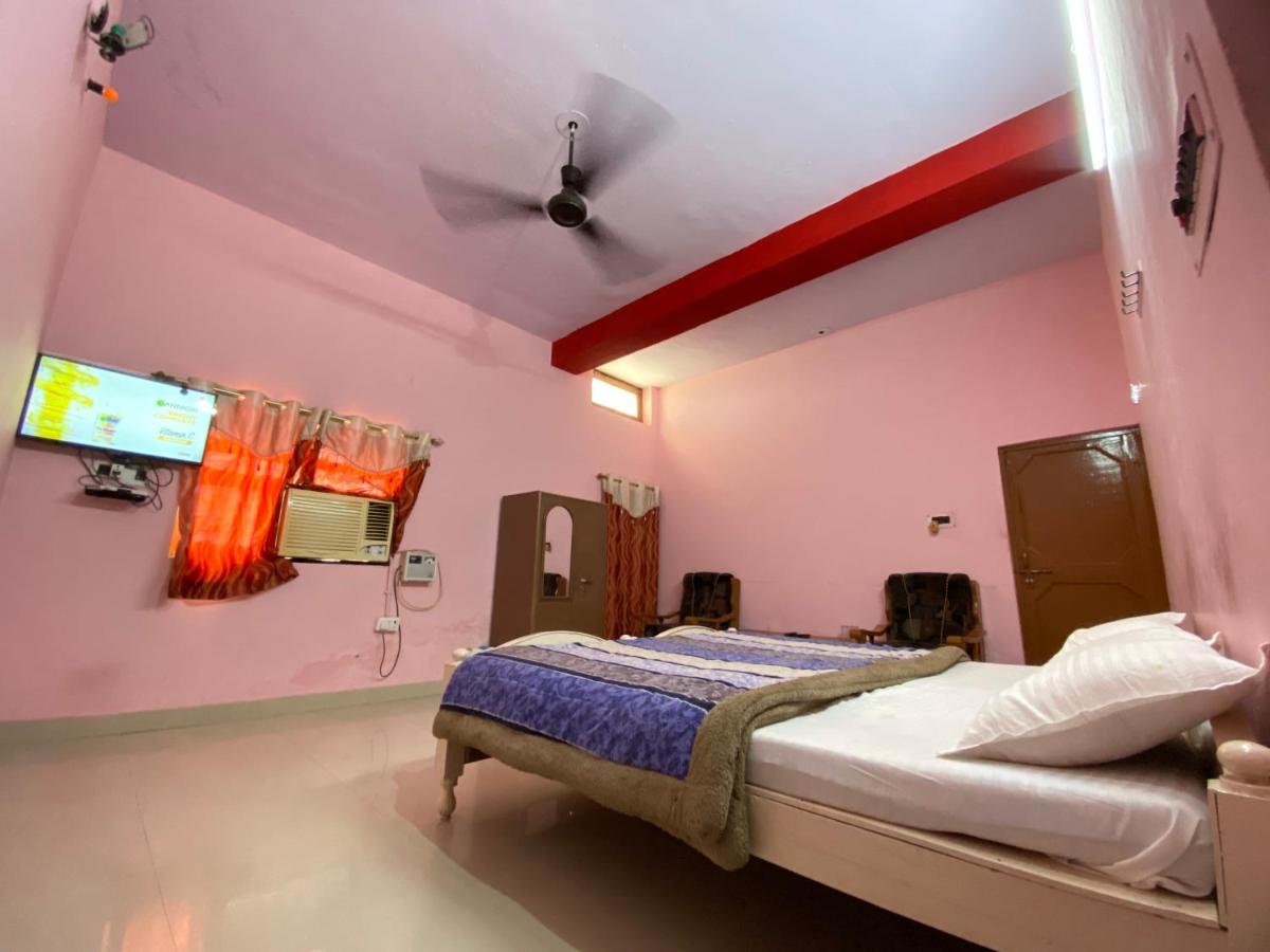 Hotel Shri Mahant Orchha 5 Mint Walking From Ram Raja Temple Εξωτερικό φωτογραφία