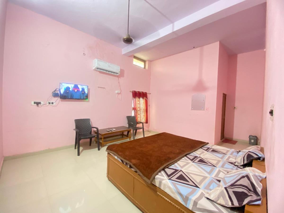 Hotel Shri Mahant Orchha 5 Mint Walking From Ram Raja Temple Εξωτερικό φωτογραφία