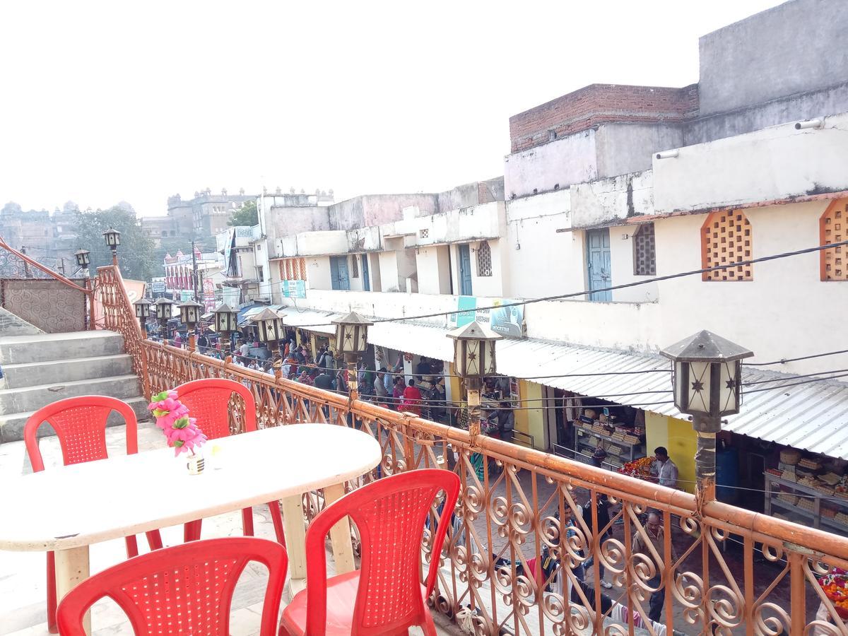 Hotel Shri Mahant Orchha 5 Mint Walking From Ram Raja Temple Εξωτερικό φωτογραφία