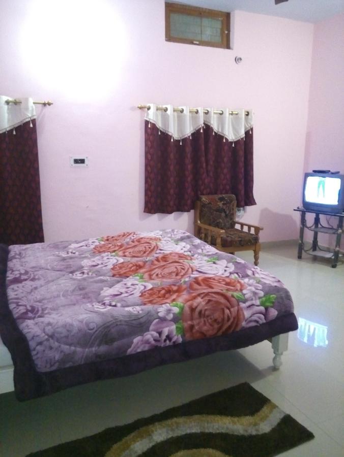 Hotel Shri Mahant Orchha 5 Mint Walking From Ram Raja Temple Εξωτερικό φωτογραφία